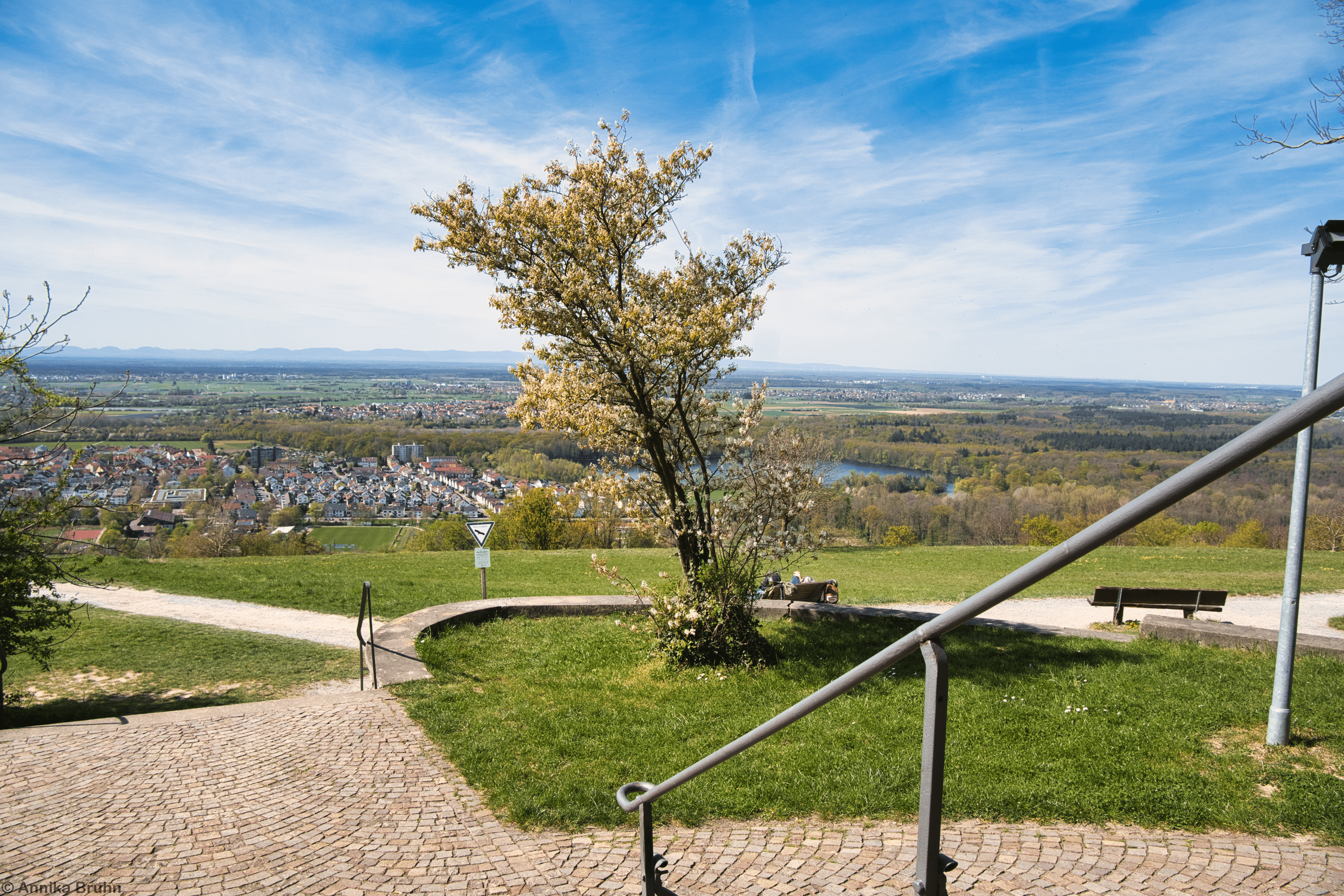 Blick von der Kirche ins Tall
